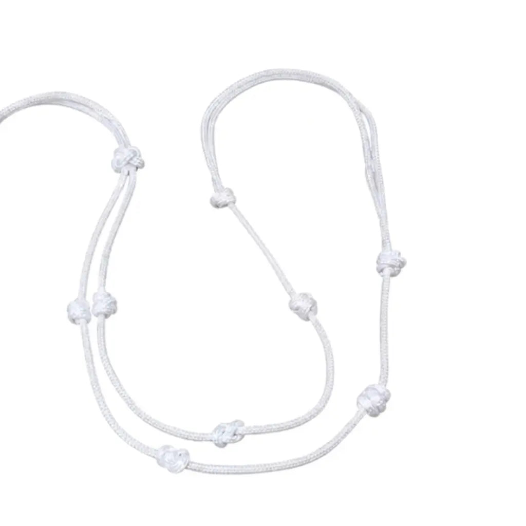 Detalhe da regulagem tamango do fiel branco para apito marinheiro