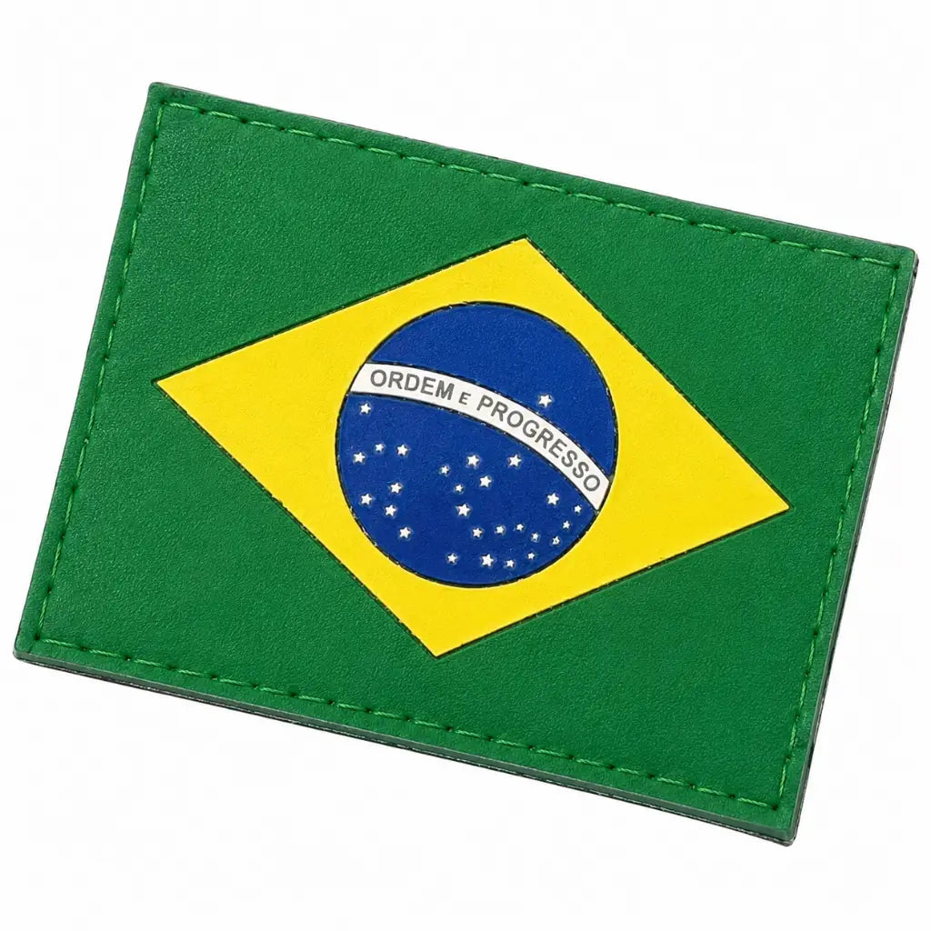 Patch da bandeira brasileira com losango amarelo, círculo azul e Ordem e Progresso