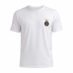 Camisa Dryfit Branca Sublimada Marinha branca com emblema circular dourado e âncora