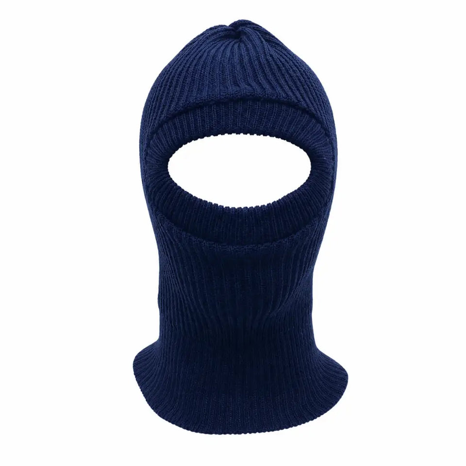 Balaclava azul-marinho de tricô cobre cabeça e pescoço com aberturas para olhos