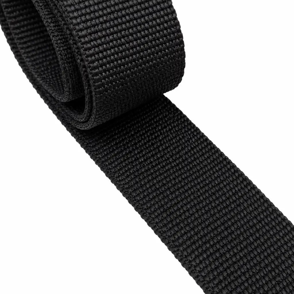 Fita preta entrelaçada do Cinto Para Calça Preto enrolada, bordas bem acabadas