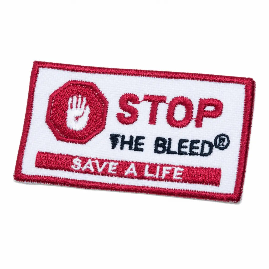 Patch retangular branco com mão octógono vermelho STOP THE BLEED e SAVE A LIFE