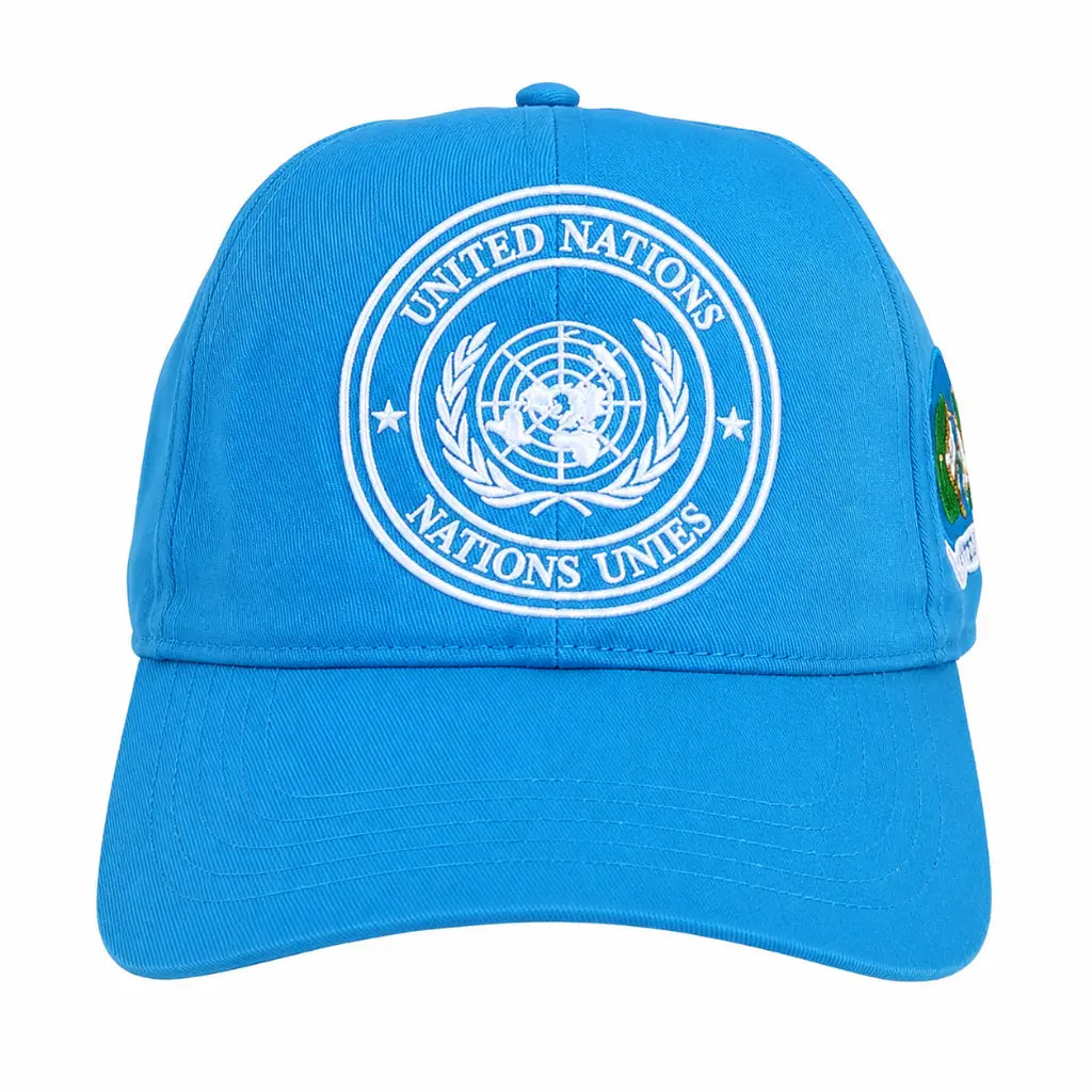 Boné microfibra azul com bordado ONU: globo, UNITED NATIONS e NATIONS UNIES