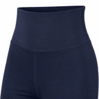 Leggings de treino azul marinho com cintura alta e costuras aparentes.