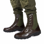 Coturno alto marrom com cadarços e zíper lateral, verde militar