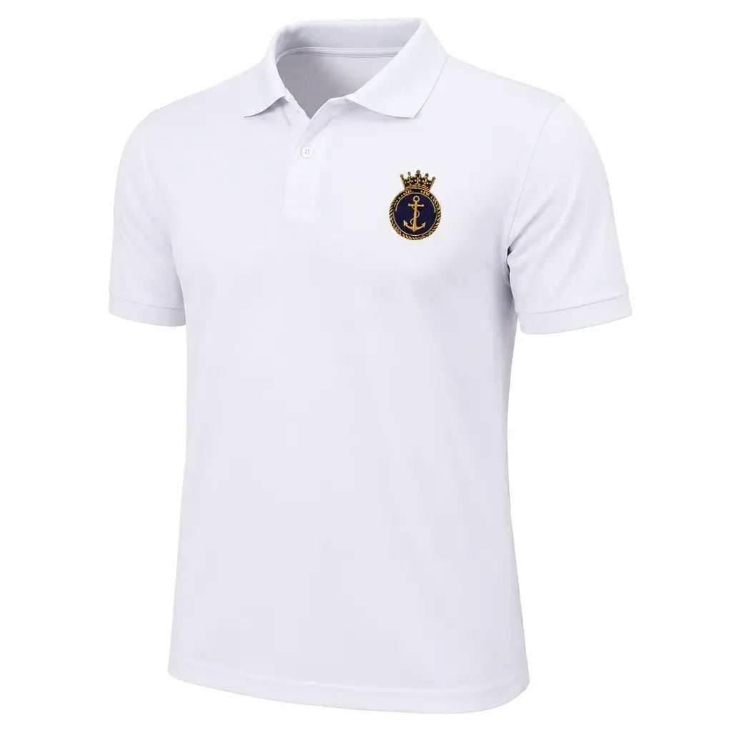 Camisa Polo Branca Inspeção Naval Marinha com âncora e coroa dourada no peito