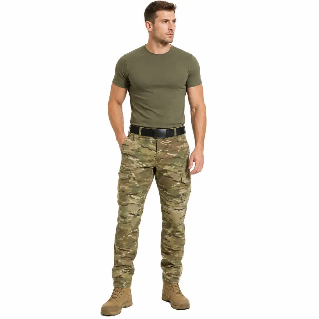 Homem militar com cinto preto e Fivela Ferro Preta (2 Garras) Uniforme Marinha