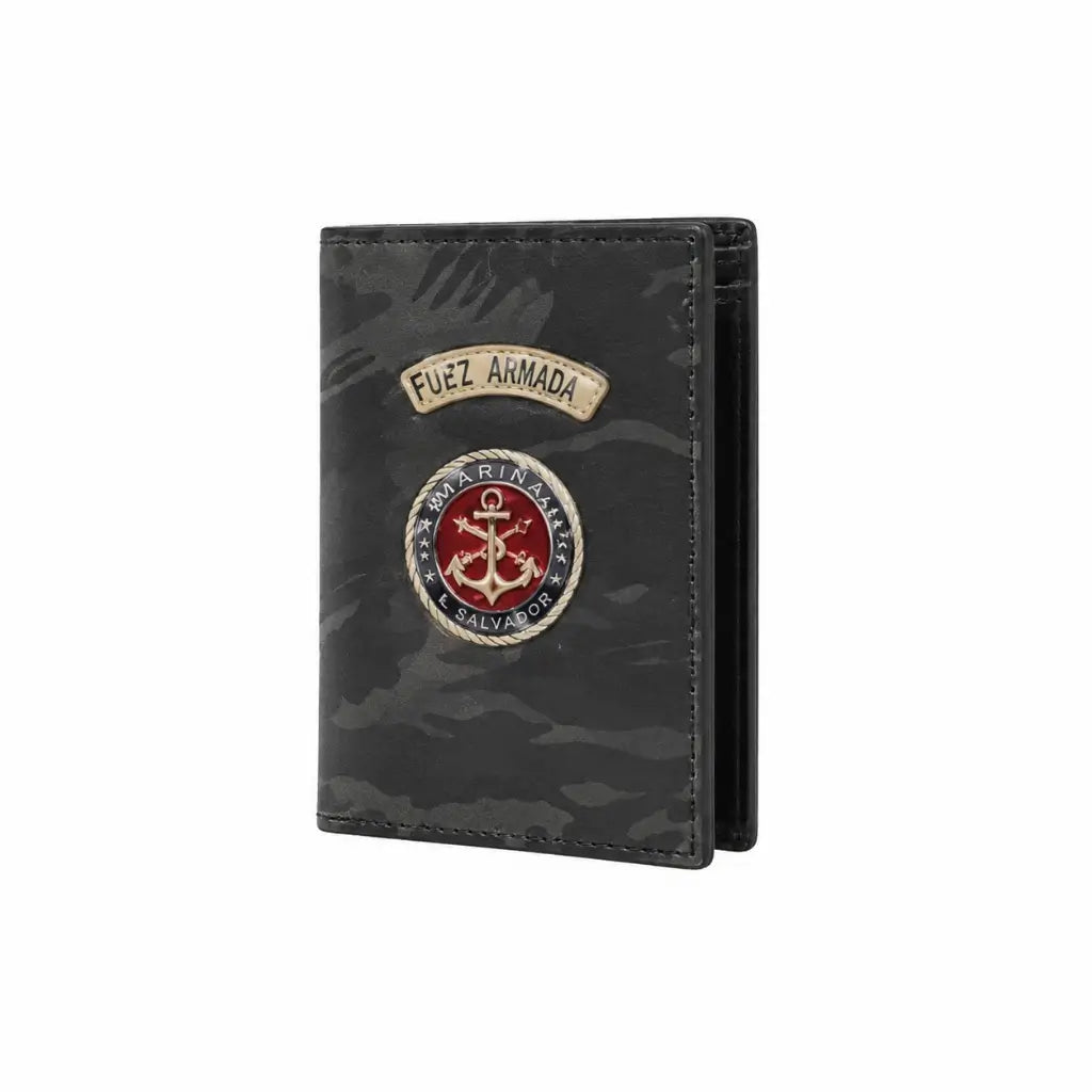 Carteira Naval Camuflada camuflada escura com emblema âncora vermelha SALVADOR e Fuéz Armada
