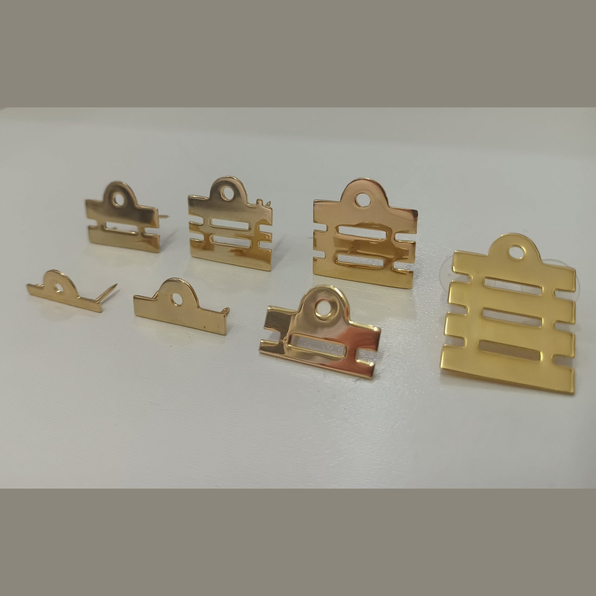 INSIGNIA DOURADA GOLA ARMADA - Expresso Militar